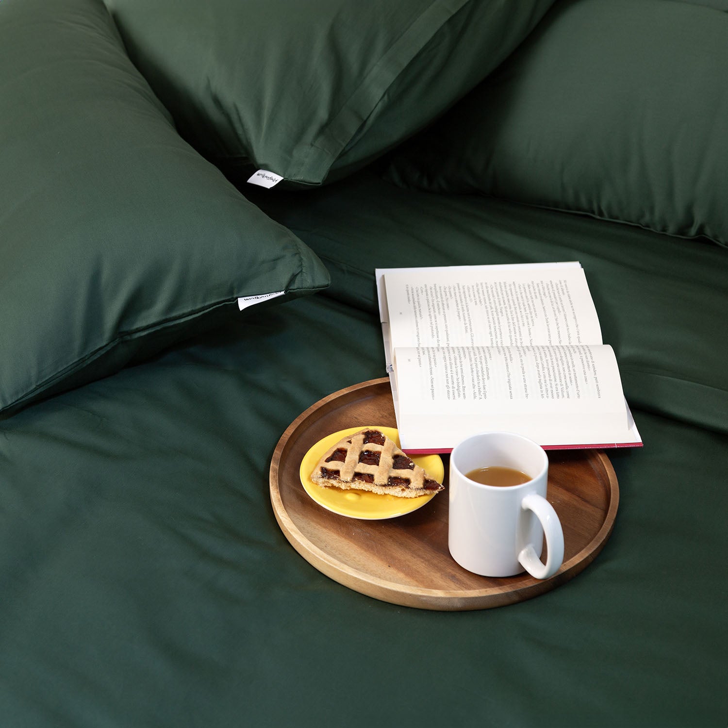 Mako-Satin Kissenbezug Alina in Waldgruen