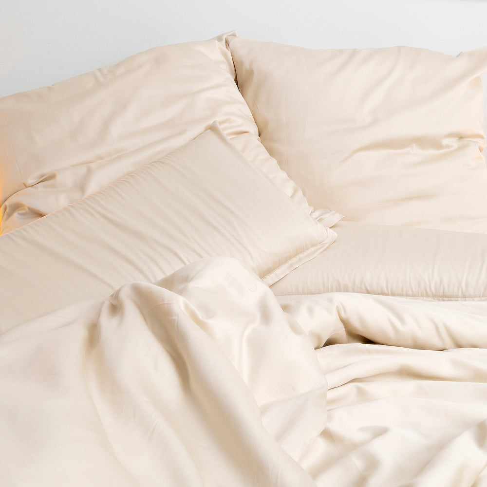 Mako-Satin Kissenbezug Alina in Waldgruen