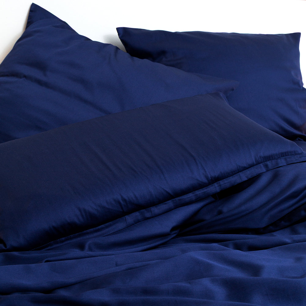 Mako-Satin Kissenbezug Alina in Waldgruen